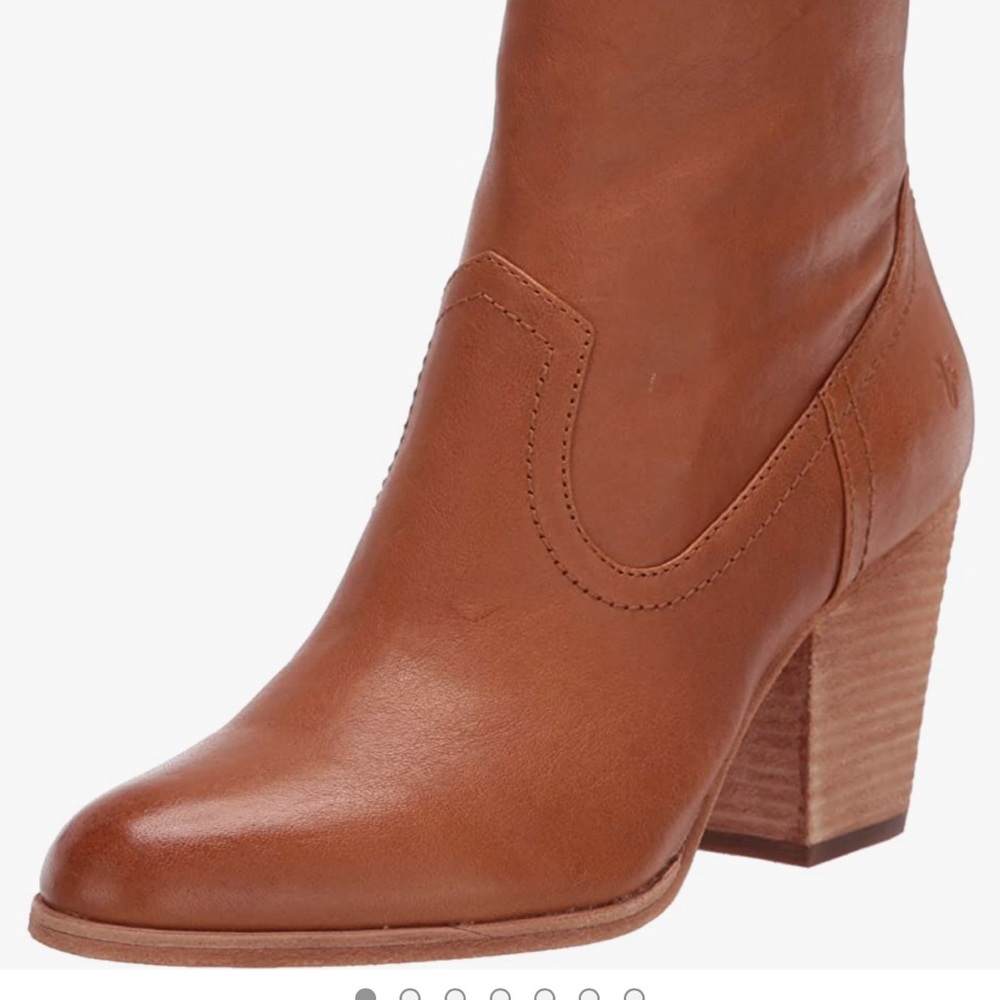 NWT Essa cowboy booties size 9